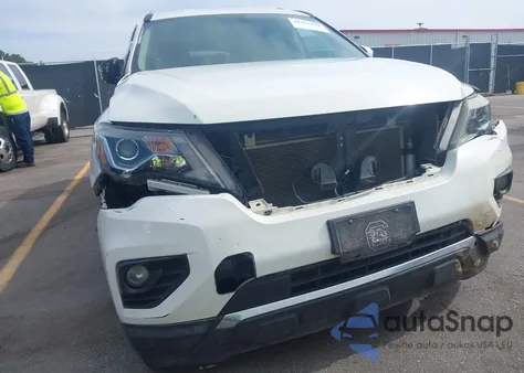 2017 Nissan Pathfinder Sv z USA, uszkodzony, nr VIN 5N1DR2MN7HC685340